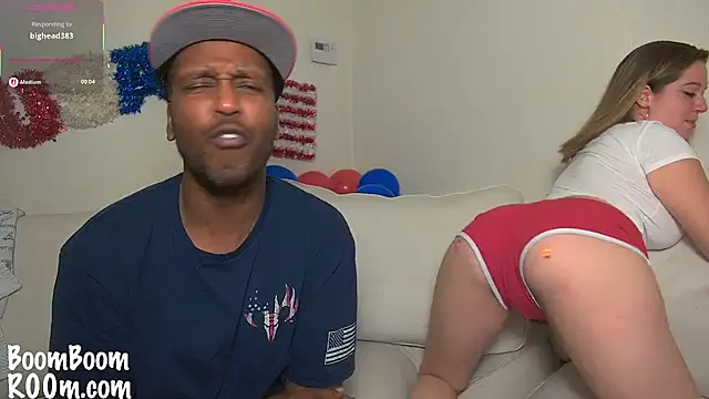 Snapshot of boomboomr00m chatting on February 21, 2025, 4:18 am boomboomr00m online show from February 21, 2025, 4:18 am