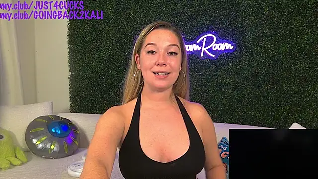 Snapshot of boomboomr00m chatting on September 25, 2025, 2:26 am boomboomr00m online show from September 25, 2025, 2:26 am