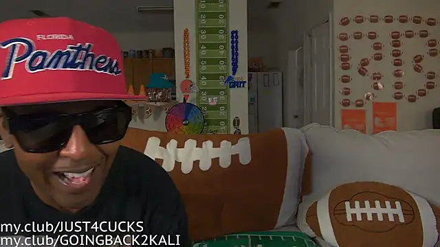 Snapshot of boomboomr00m chatting on October 3, 2025, 12:40 am boomboomr00m online show from October 3, 2025, 12:40 am