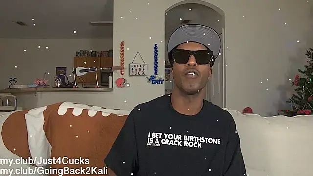 Snapshot of boomboomr00m chatting on December 21, 2025, 1:35 am boomboomr00m online show from December 21, 2025, 1:35 am