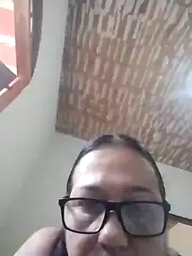 Snapshot of catdool chatting on February 10, 2025, 8:10 pm catdool online show from February 10, 2025, 8:10 pm