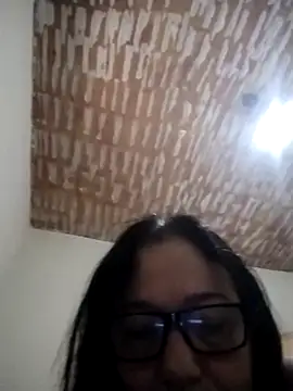 Snapshot of catdool chatting on March 2, 2025, 1:27 pm catdool online show from March 2, 2025, 1:27 pm