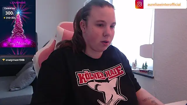 AureliaWinter online show from December 12, 2024, 11:29 am