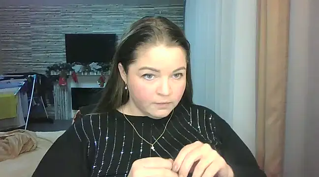 cute  cherry online show from February 7, 2025, 3:52 pm