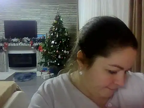 cute  cherry online show from January 13, 2026, 5:40 pm