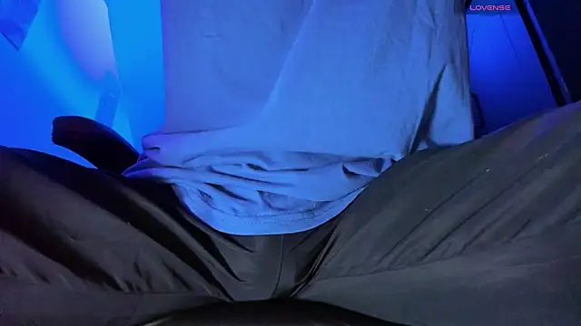 Snapshot of Alex_smith00 chatting on December 14, 2024, 1:06 am Alex smith00 online show from December 14, 2024, 1:06 am