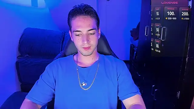 Snapshot of Alex_smith00 chatting on January 4, 2025, 2:25 am Alex smith00 online show from January 4, 2025, 2:25 am