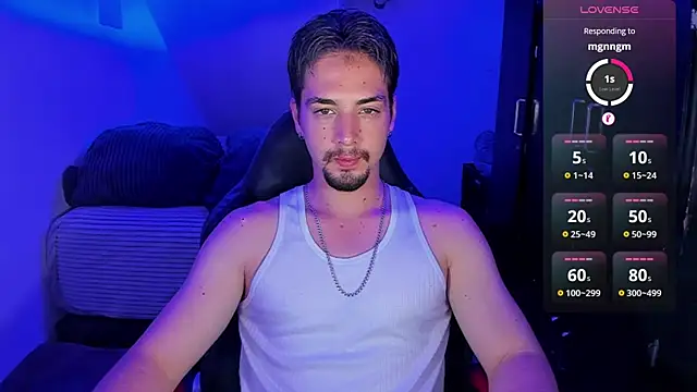 Snapshot of Alex_smith00 chatting on February 1, 2025, 1:23 am Alex smith00 online show from February 1, 2025, 1:23 am