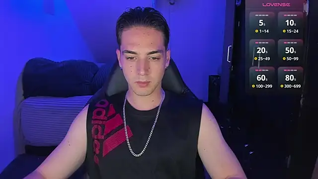 Snapshot of Alex_smith00 chatting on March 1, 2025, 10:21 pm Alex smith00 online show from March 1, 2025, 10:21 pm