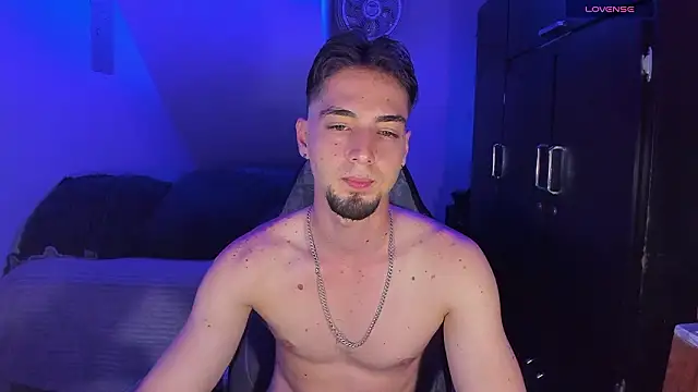 Alex smith00 online show from February 5, 2026, 10:03 pm