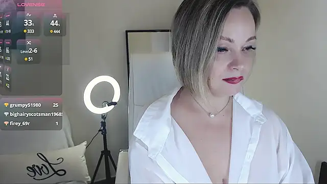 Snapshot of Tilly_Eliot chatting on March 10, 2025, 11:38 pm Tilly Eliot online show from March 10, 2025, 11:38 pm