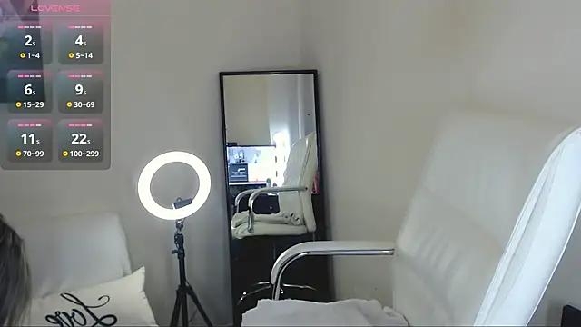 Snapshot of Tilly_Eliot chatting on March 15, 2025, 5:37 pm Tilly Eliot online show from March 15, 2025, 5:37 pm