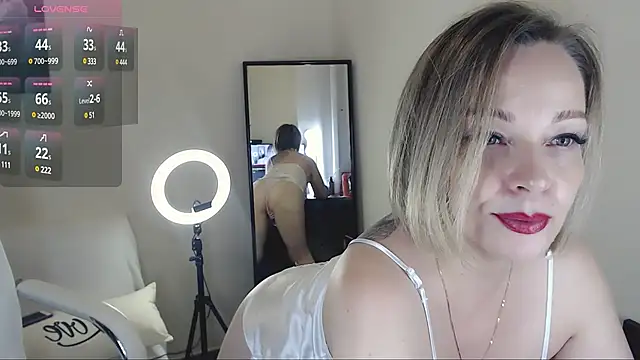 Snapshot of Tilly_Eliot chatting on March 18, 2025, 12:27 am Tilly Eliot online show from March 18, 2025, 12:27 am