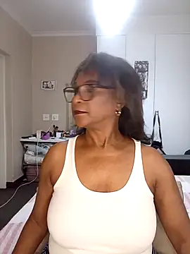 Hotgrannyx online show from October 28, 2025, 4:38 am