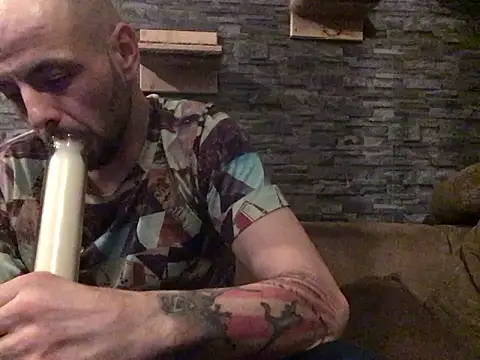 Snapshot of kissfreak85 chatting on February 1, 2025, 1:44 am kissfreak85 online show from February 1, 2025, 1:44 am