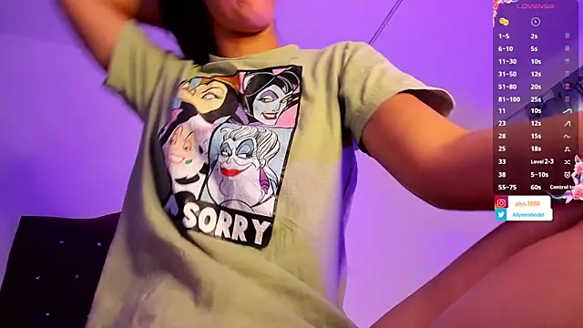 alysson 18 online show from October 12, 2025, 1:10 pm