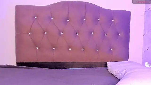 alysson 18 online show from March 17, 2026, 1:25 pm