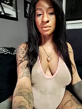 Snapshot of iitsolivia13 chatting on February 22, 2025, 3:01 am iitsolivia13 online show from February 22, 2025, 3:01 am