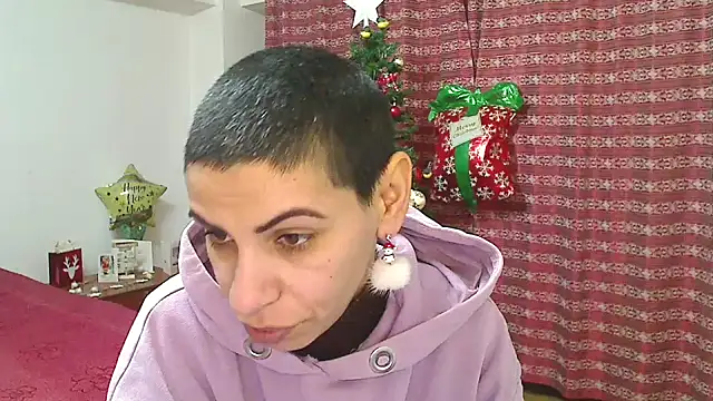 hotSANDRA STARR online show from February 18, 2026, 9:33 pm