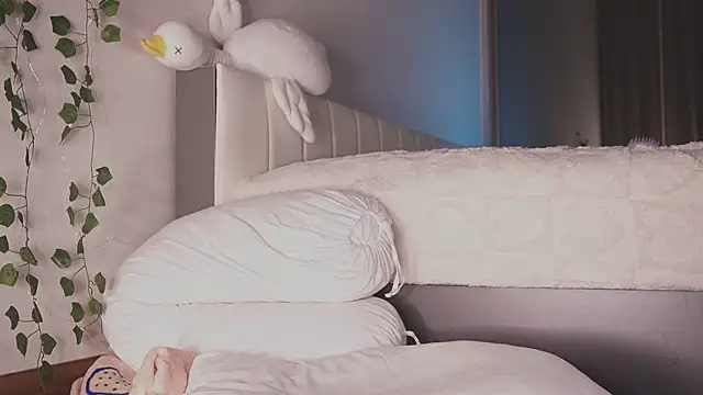 liassmolly1 couple online show from February 23, 2025, 9:59 pm