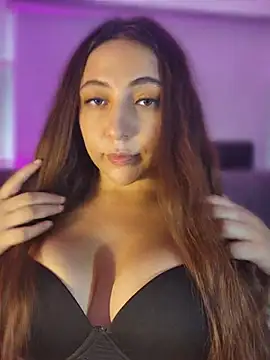 VickyHoult online show from February 17, 2026, 7:31 pm