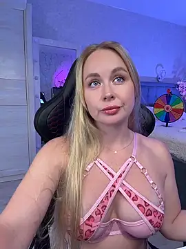 Kitty Ricky online show from April 10, 2026, 10:09 am