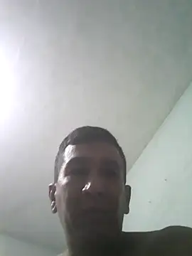 Snapshot of regero13 chatting on November 17, 2025, 4:40 am regero13 online show from November 17, 2025, 4:40 am