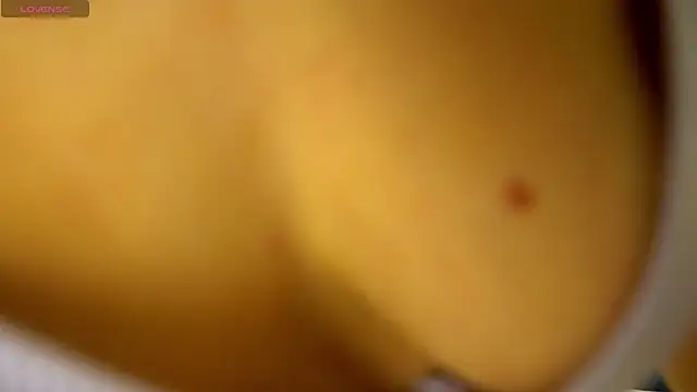 Snapshot of Danielle_Thomas chatting on December 14, 2025, 2:17 am Danielle Thomas online show from December 14, 2025, 2:17 am