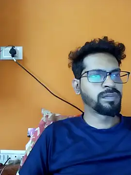 arhan3043 online show from March 11, 2025, 7:37 am