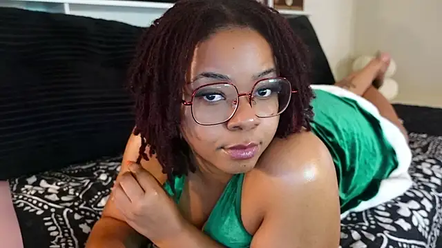 -khayaparker online show from October 31, 2025, 4:08 pm