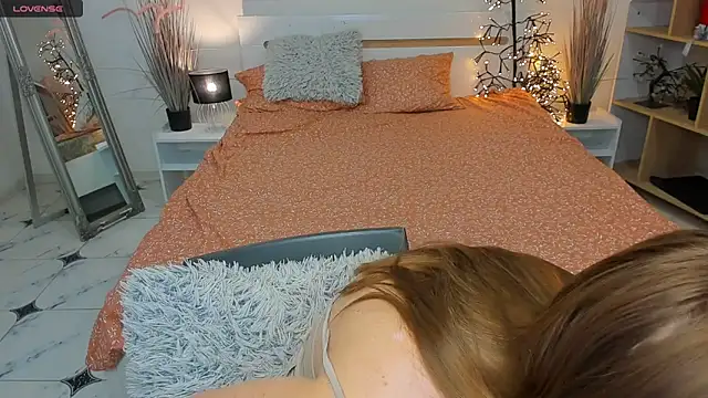 Snapshot of CharmedDoll chatting on January 25, 2025, 8:00 am CharmedDoll online show from January 25, 2025, 8:00 am