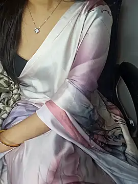 Snapshot of aliyaah_singh chatting on January 6, 2026, 5:27 pm aliyaah singh online show from January 6, 2026, 5:27 pm