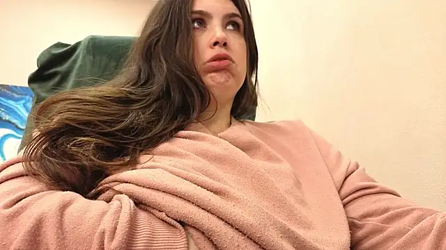 BattyMoll online show from October 12, 2025, 3:33 pm