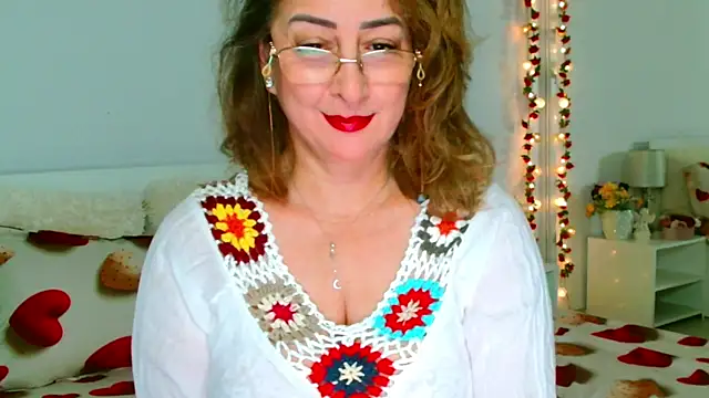 Snapshot of Tyana40 chatting on June 15, 2026, 1:08 am Tyana40 online show from June 15, 2026, 1:08 am