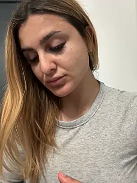 Snapshot of NicolePlay chatting on March 29, 2026, 6:08 pm NicolePlay online show from March 29, 2026, 6:08 pm