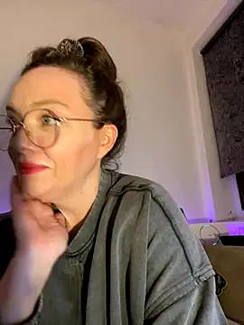 FemDom RubyKnightXXO online show from November 2, 2025, 7:27 pm