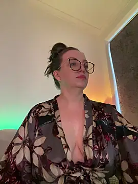 FemDom RubyKnightXXO online show from July 1, 2026, 6:40 pm