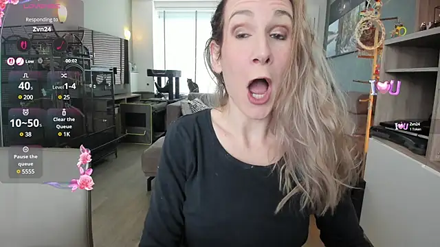 NaomiAndFriends online show from February 20, 2025, 10:48 am