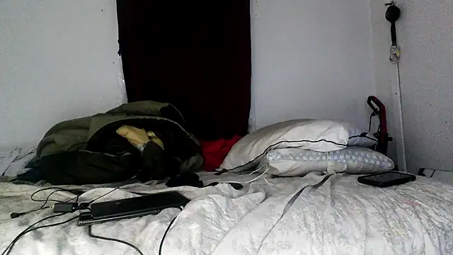 Snapshot of RinsingWood84 chatting on December 19, 2024, 7:51 am RinsingWood84 online show from December 19, 2024, 7:51 am