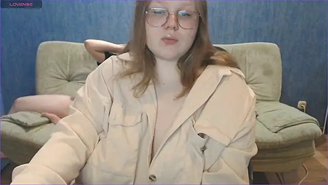 Snapshot of Touch_me_more_please chatting on March 2, 2025, 9:43 pm Touch me more please online show from March 2, 2025, 9:43 pm