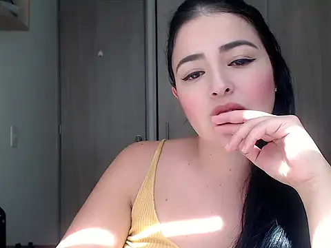 Aleska  Bell online show from September 23, 2025, 2:53 pm