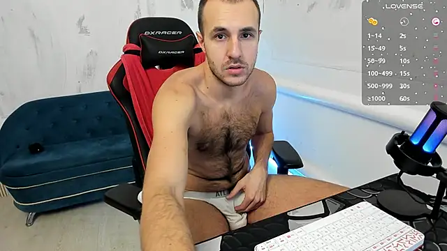 Snapshot of Raamoss chatting on December 20, 2024, 5:47 am Raamoss online show from December 20, 2024, 5:47 am