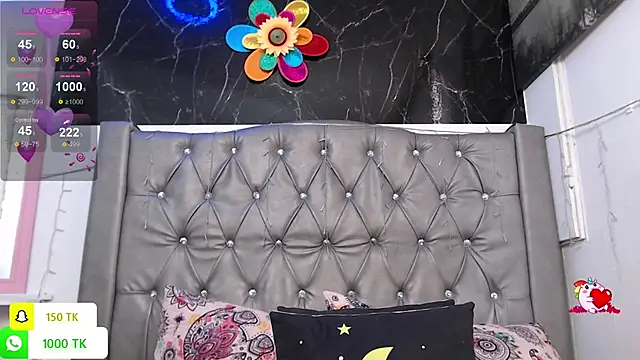 LAILAGUMMY online show from December 15, 2025, 3:05 pm