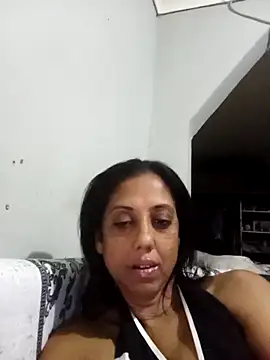 Snapshot of Mahi4luv chatting on April 18, 2026, 10:32 pm Mahi4luv online show from April 18, 2026, 10:32 pm