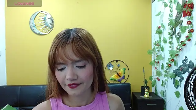 Snapshot of miss_tinnymafe chatting on February 13, 2025, 8:48 am miss tinnymafe online show from February 13, 2025, 8:48 am