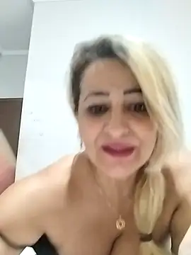 vivifernades online show from February 14, 2025, 5:57 pm