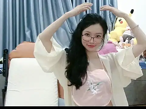 Snapshot of Cute_Ruby01 chatting on September 21, 2025, 11:12 am Cute Ruby01 online show from September 21, 2025, 11:12 am