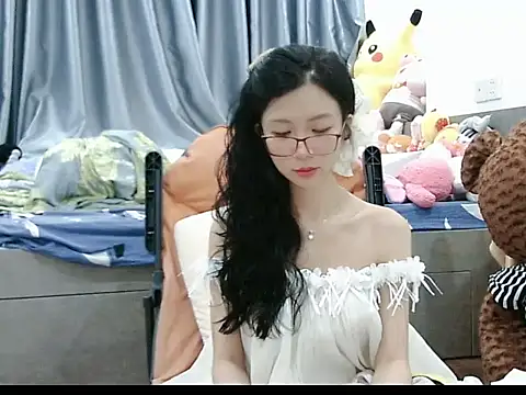 Snapshot of Cute_Ruby01 chatting on September 23, 2025, 11:02 am Cute Ruby01 online show from September 23, 2025, 11:02 am