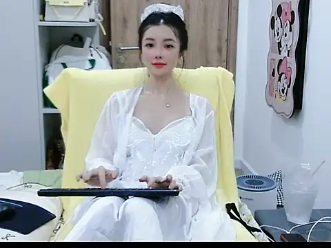 Snapshot of Cute_Ruby01 chatting on May 22, 2026, 11:27 am Cute Ruby01 online show from May 22, 2026, 11:27 am