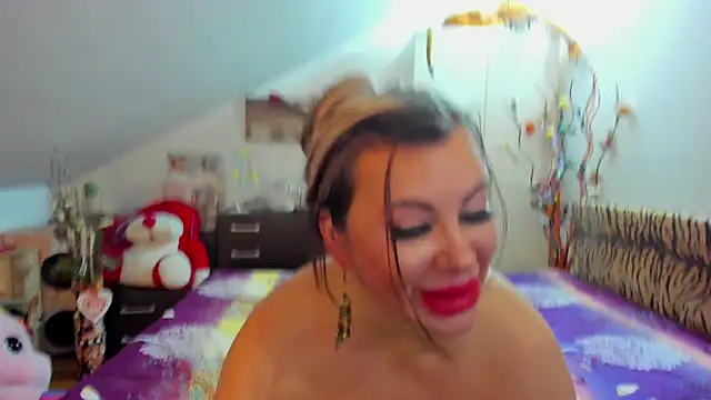 Raffaelababy online show from February 15, 2025, 3:28 pm